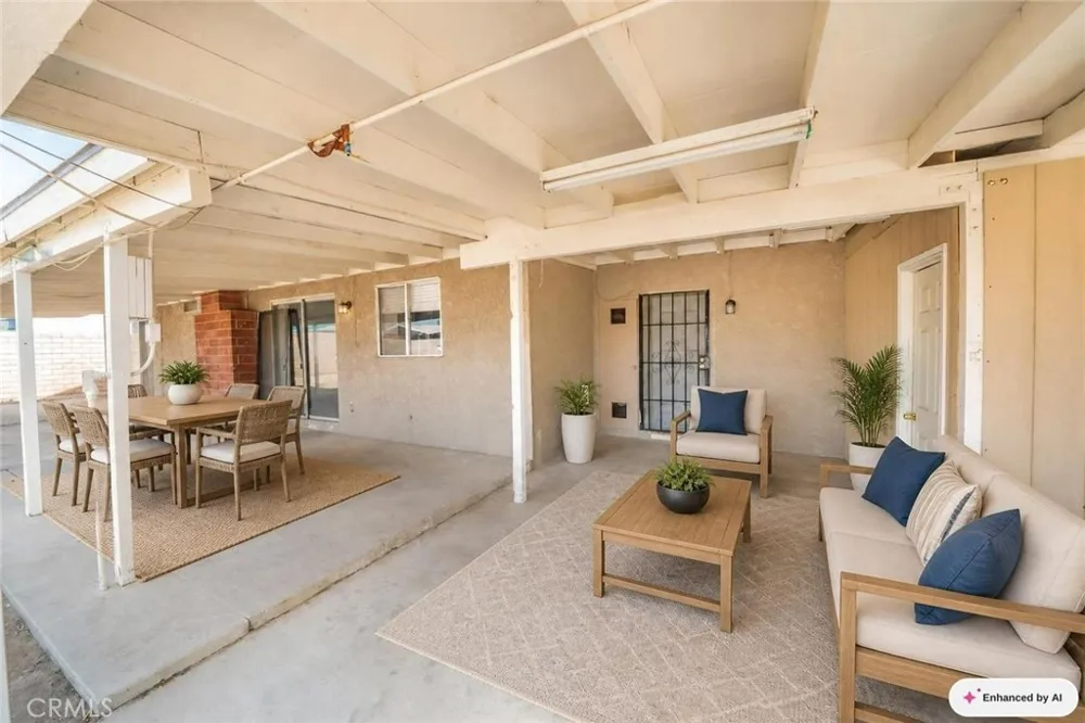 732 S Acacia Rialto, CA 92376