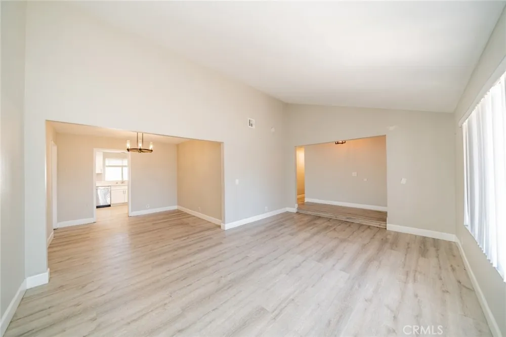 732 S Acacia Rialto, CA 92376