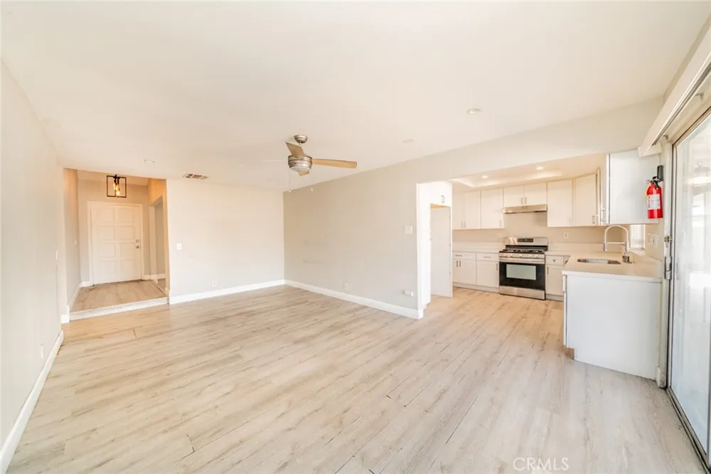 732 S Acacia Rialto, CA 92376