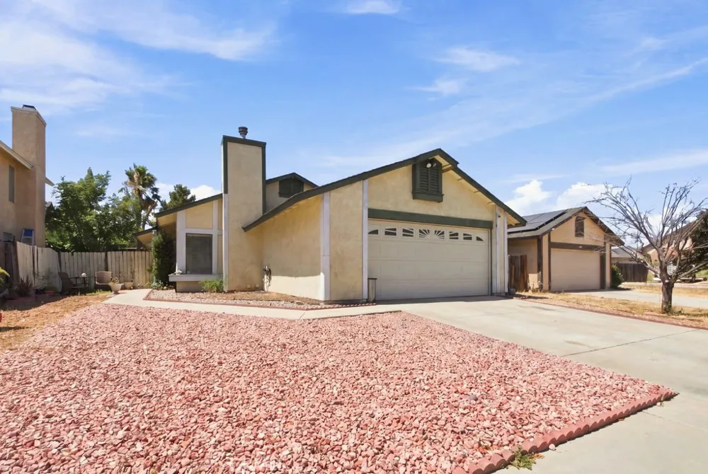12446 Mount Baldy Victorville, CA 92392