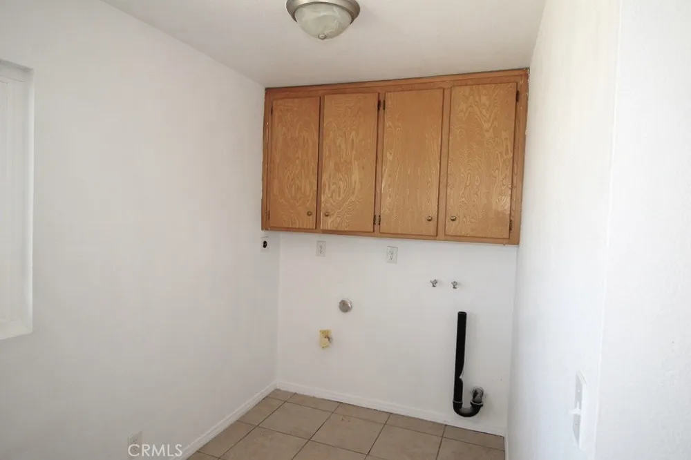25626 Eaton Barstow, CA 92311