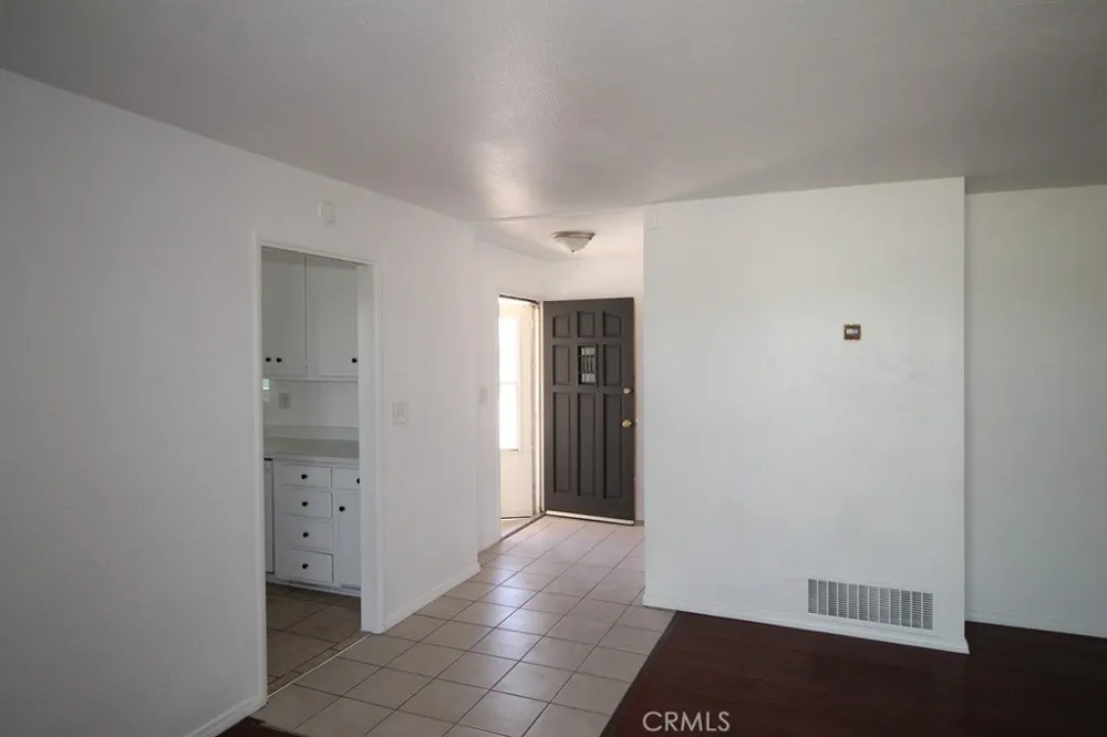 25626 Eaton Barstow, CA 92311