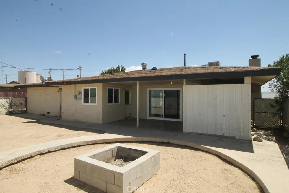25626 Eaton Barstow, CA 92311