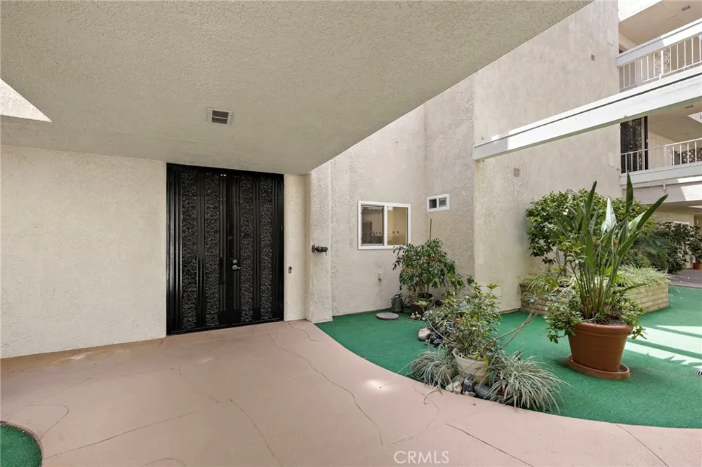 2389 Via Mariposa W #1E Laguna Woods, CA 92637