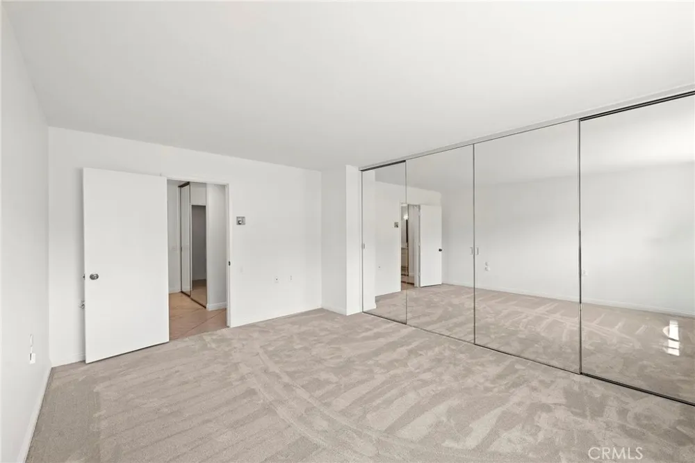 2389 Via Mariposa W #1E Laguna Woods, CA 92637