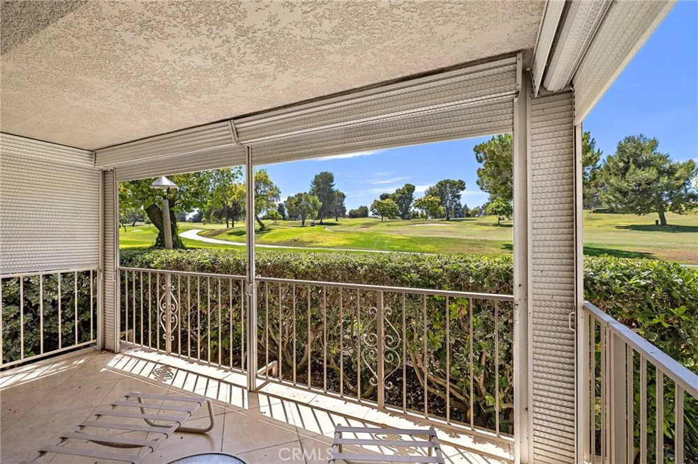 2389 Via Mariposa W #1E Laguna Woods, CA 92637