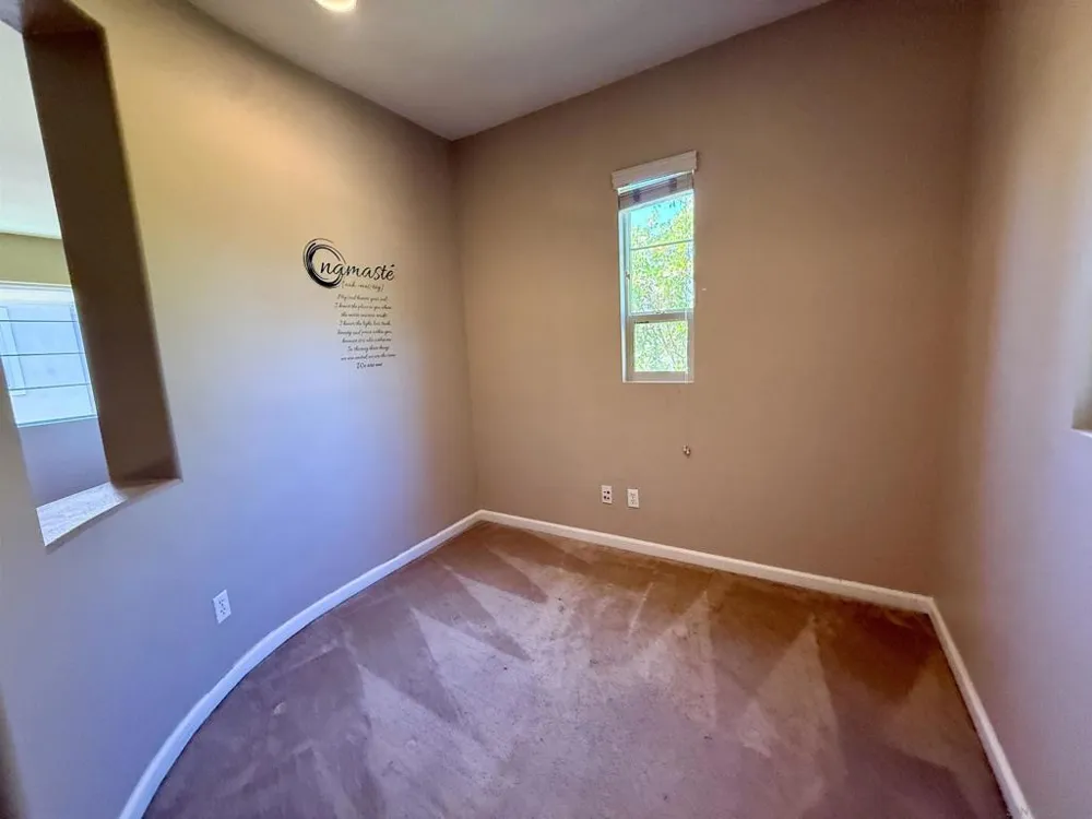 2750 Dove Tail Dr San Marcos, CA 92078