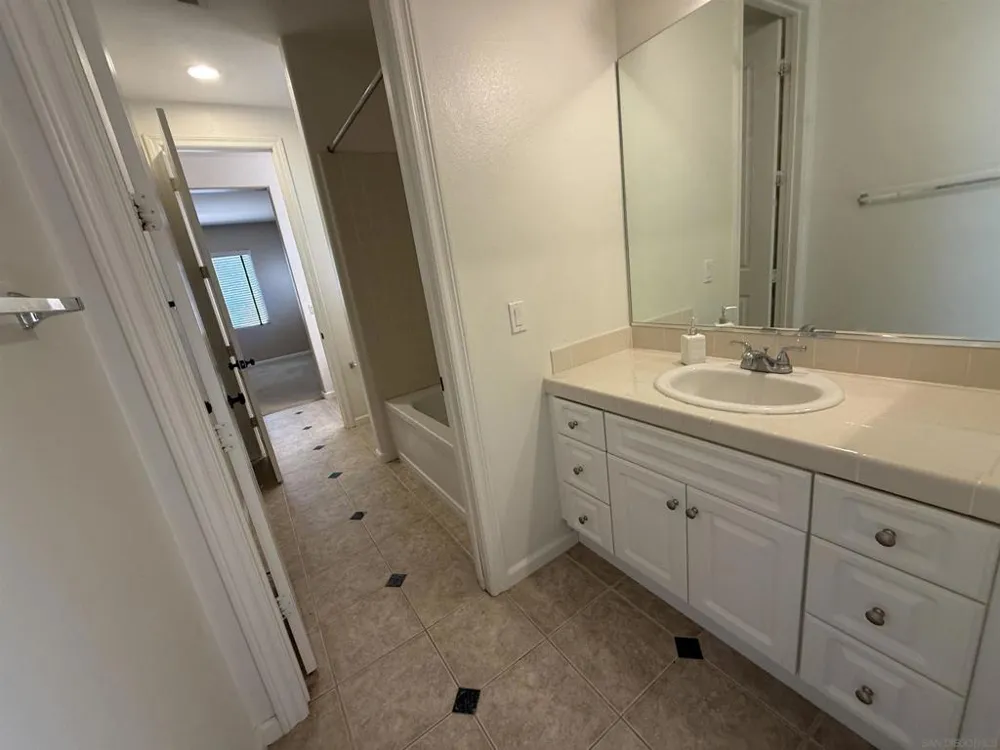 2750 Dove Tail Dr San Marcos, CA 92078