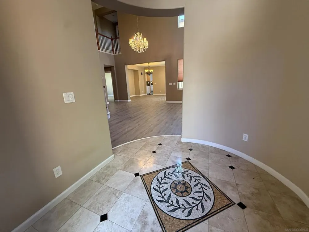 2750 Dove Tail Dr San Marcos, CA 92078