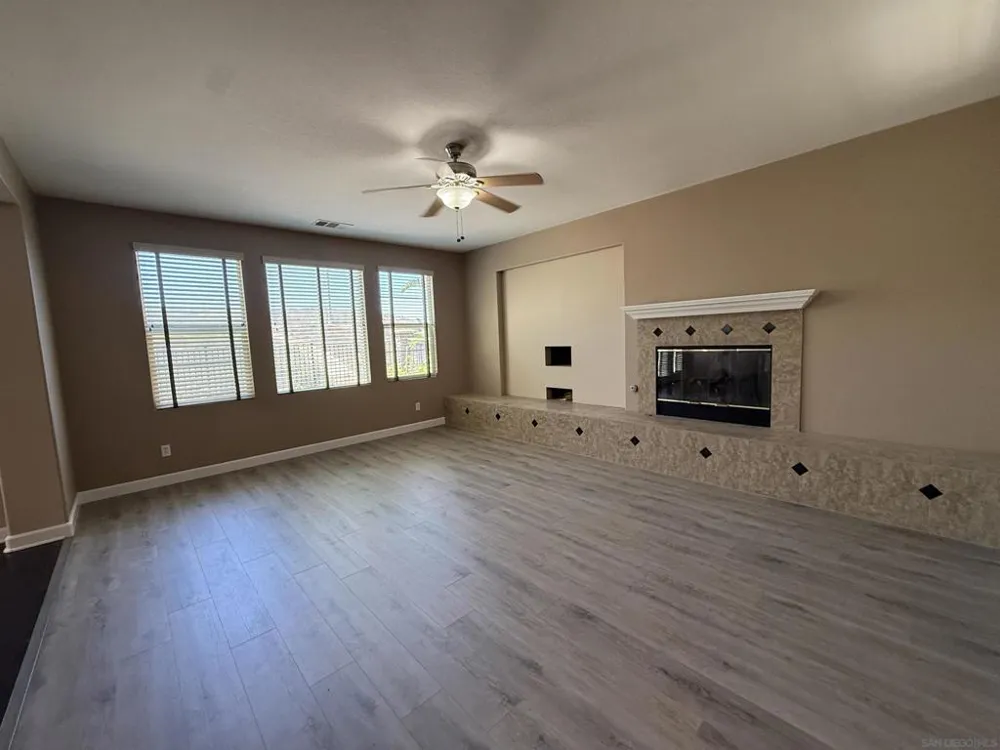 2750 Dove Tail Dr San Marcos, CA 92078