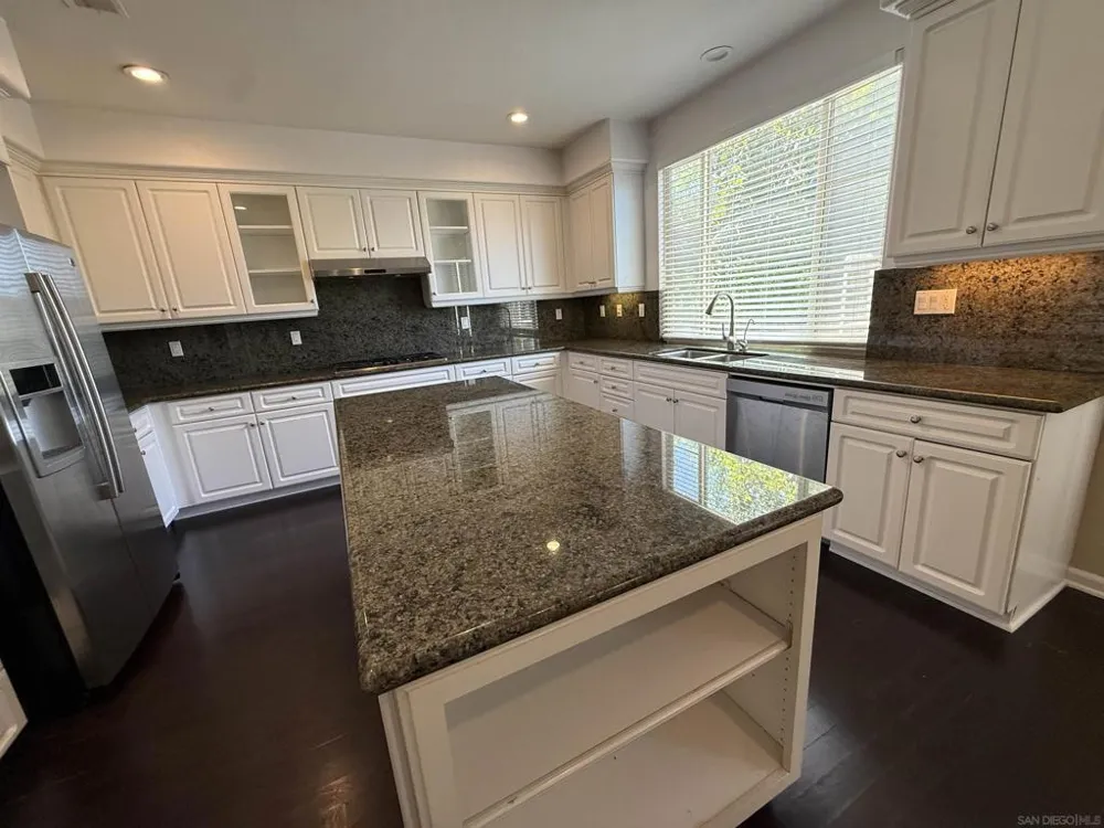 2750 Dove Tail Dr San Marcos, CA 92078