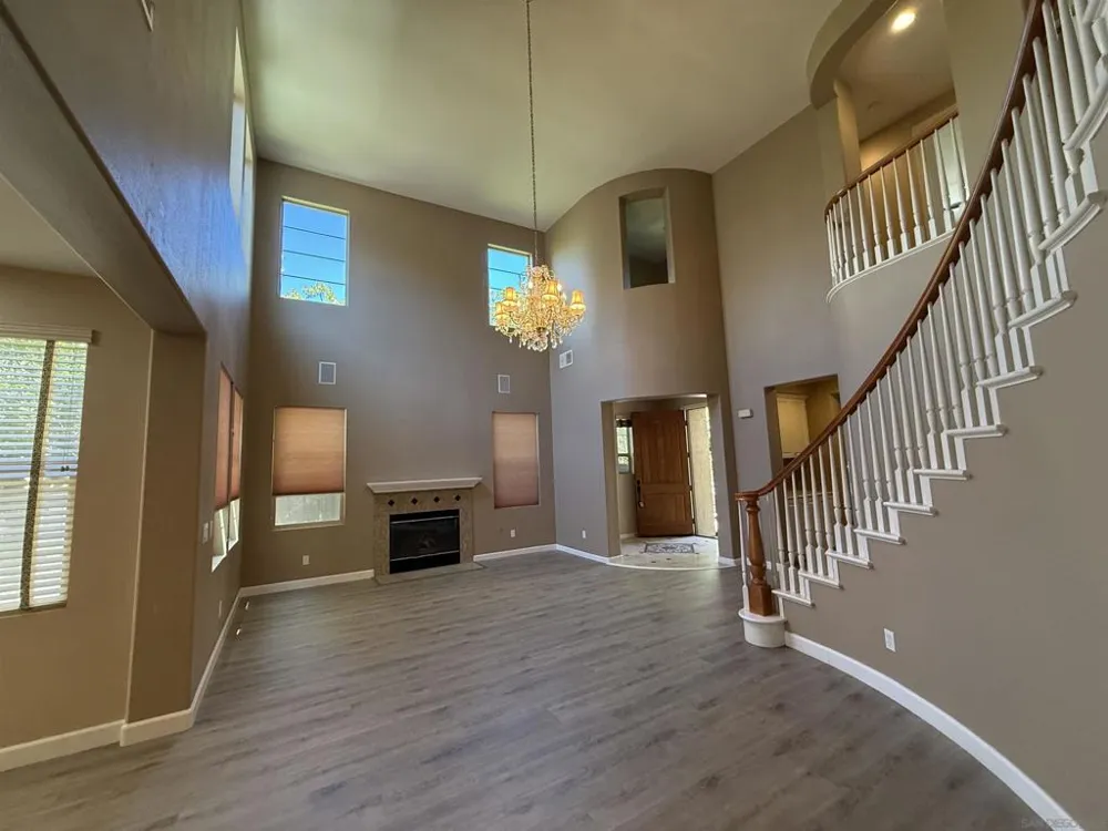 2750 Dove Tail Dr San Marcos, CA 92078