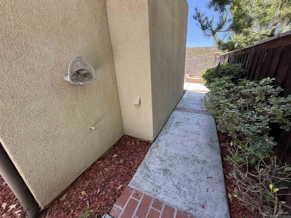 2750 Dove Tail Dr San Marcos, CA 92078