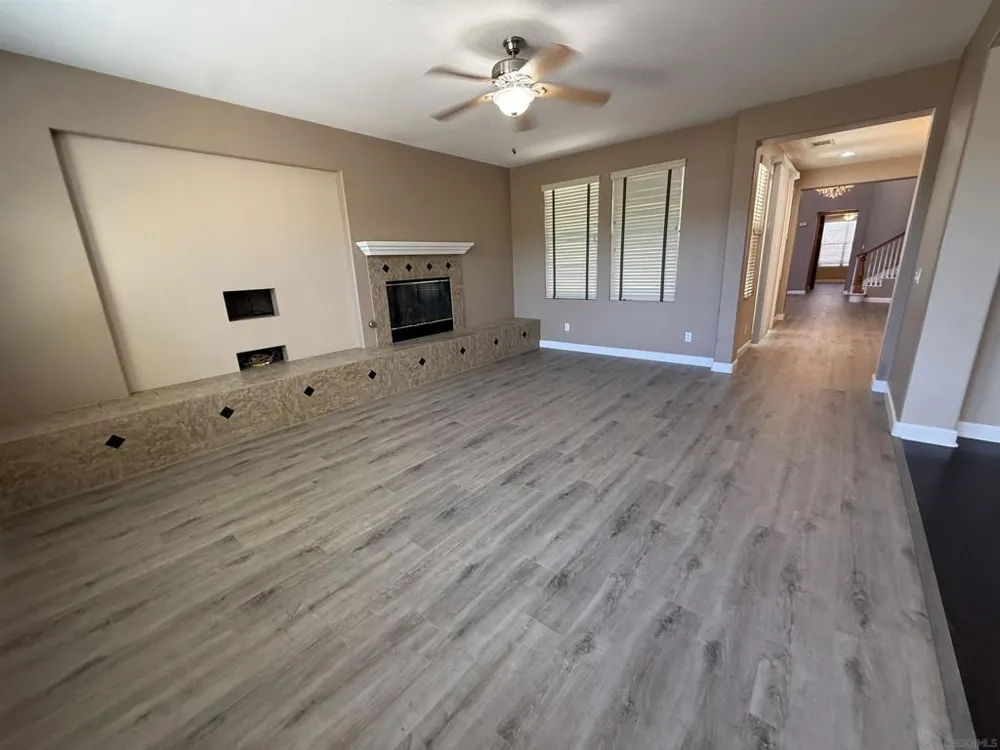 2750 Dove Tail Dr San Marcos, CA 92078