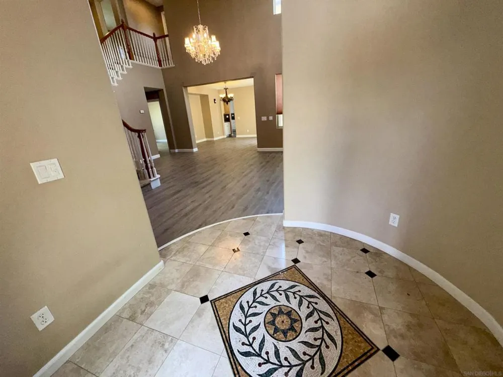2750 Dove Tail Dr San Marcos, CA 92078