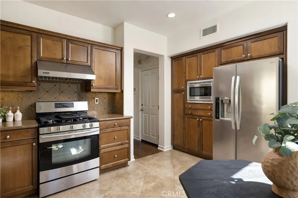 51 Bower Tree Irvine, CA 92603