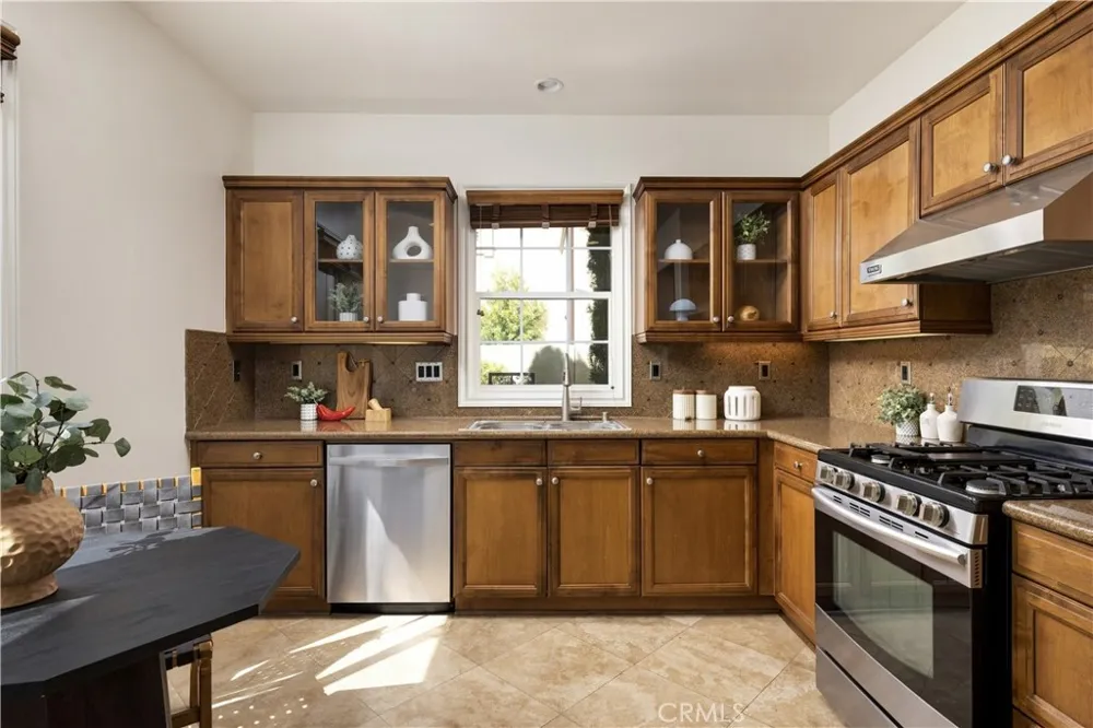 51 Bower Tree Irvine, CA 92603