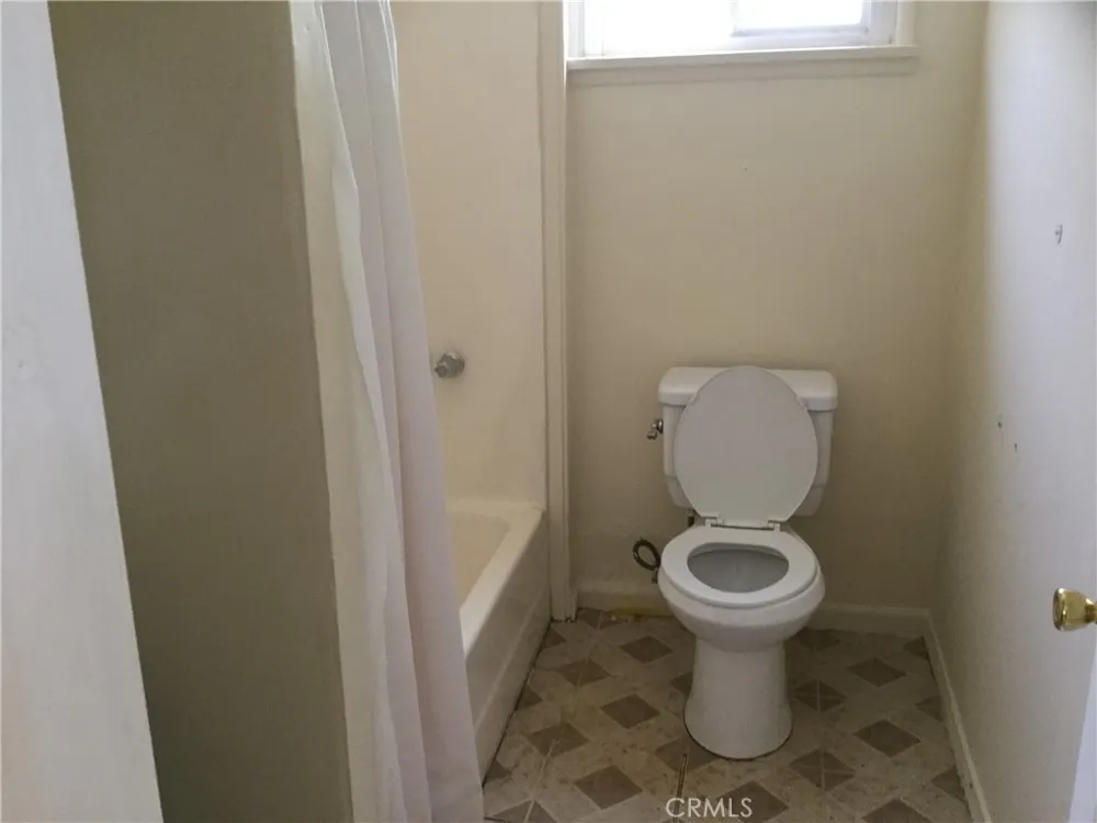 20957 Community Los Angeles, CA 91304