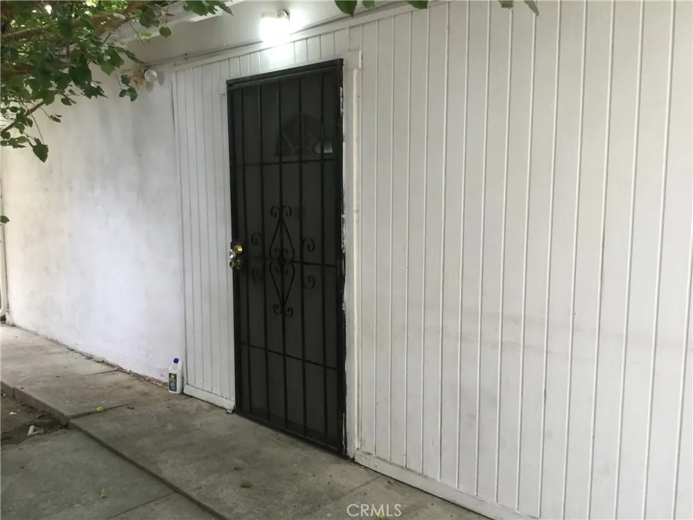 20957 Community Los Angeles, CA 91304