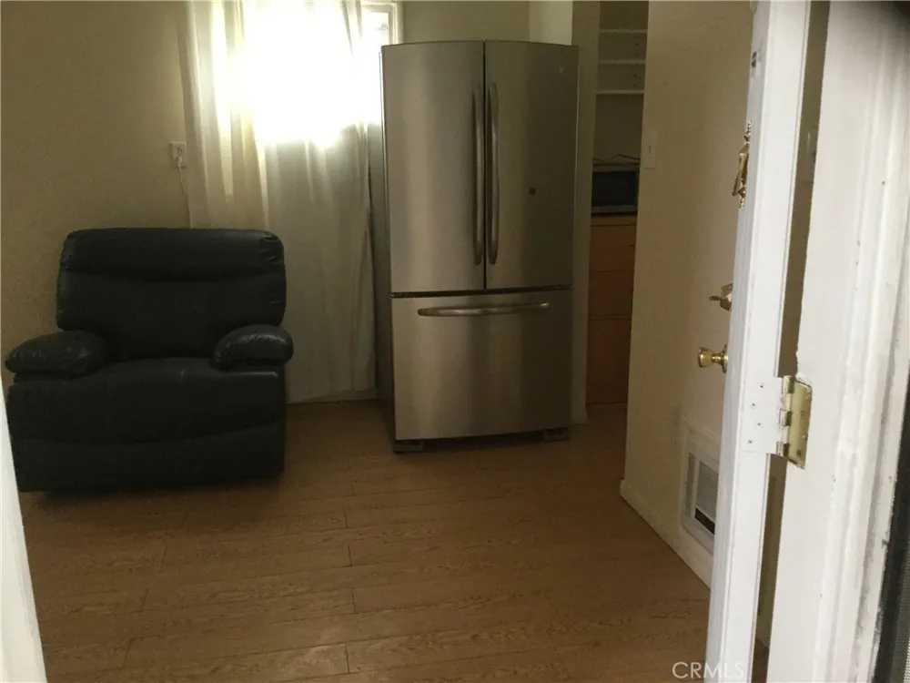 20957 Community Los Angeles, CA 91304