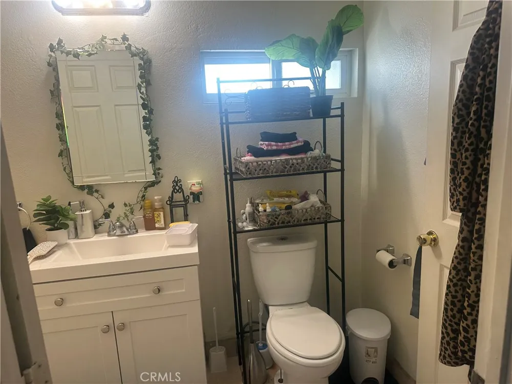 20957 Community Los Angeles, CA 91304