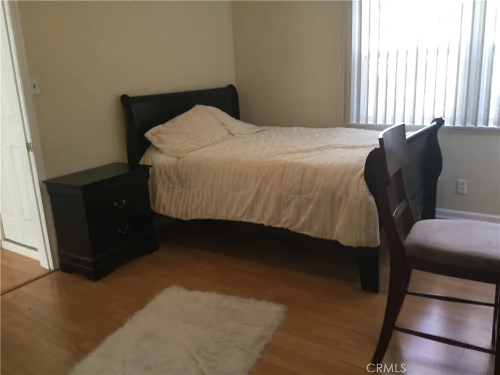 20957 Community Los Angeles, CA 91304