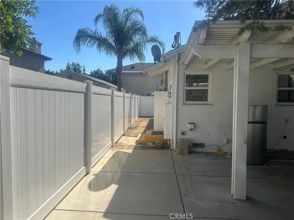 20957 Community Los Angeles, CA 91304