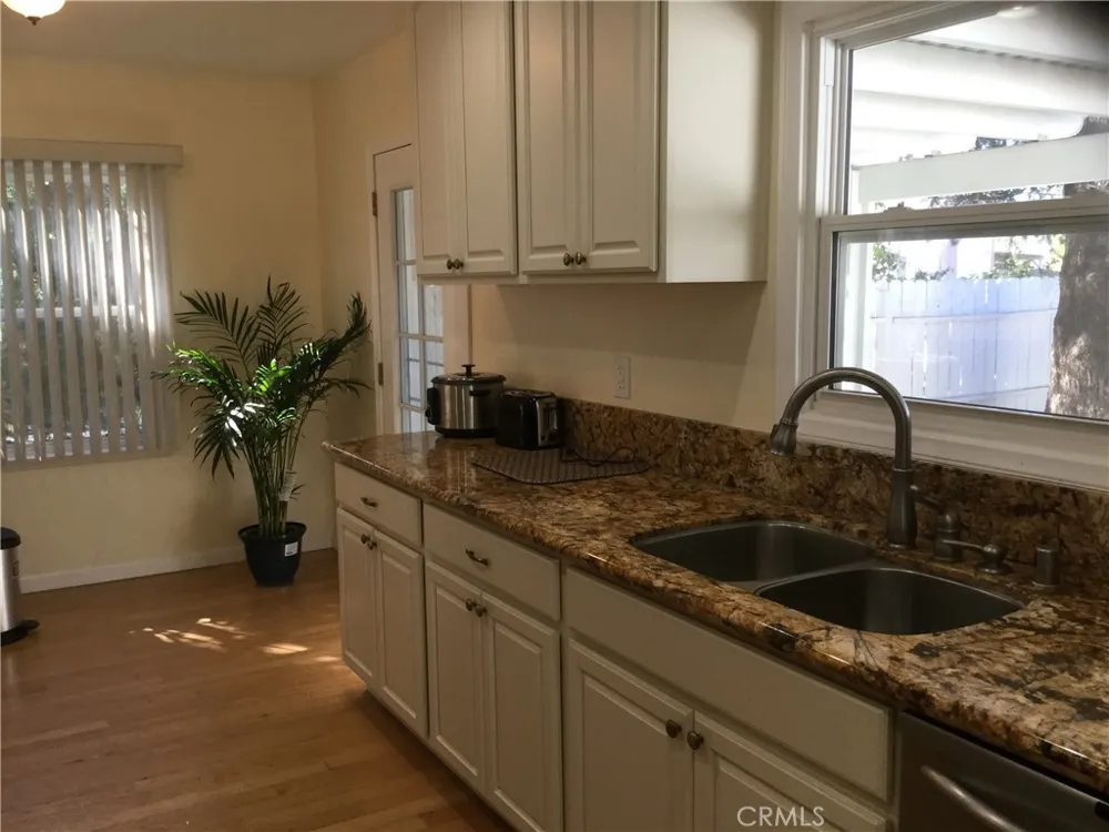 20957 Community Los Angeles, CA 91304