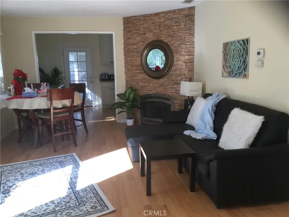 20957 Community Los Angeles, CA 91304