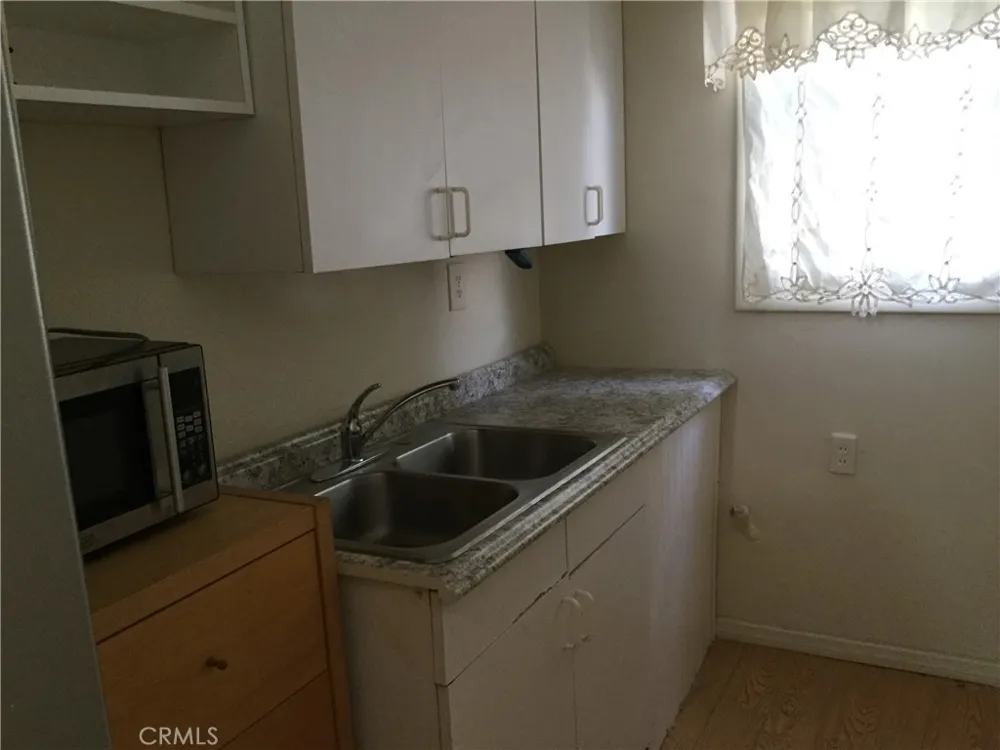 20957 Community Los Angeles, CA 91304