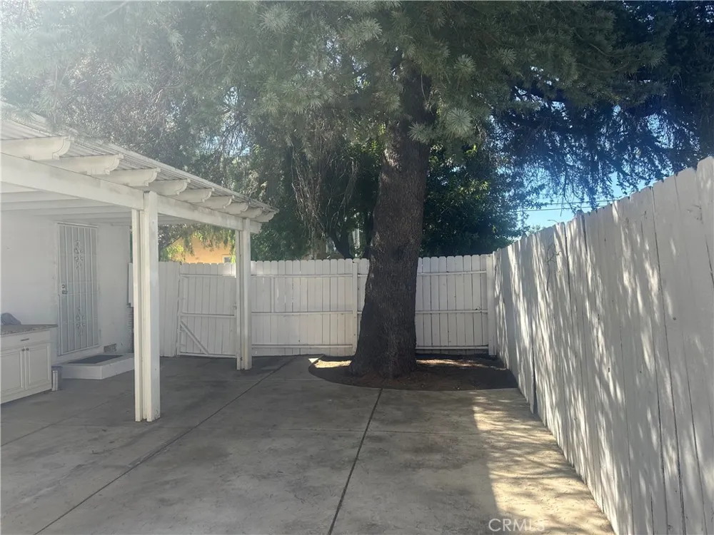 20957 Community Los Angeles, CA 91304