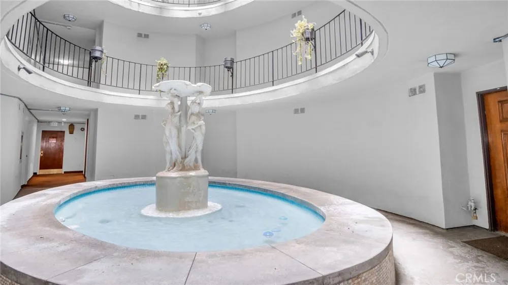 2260 Cahuenga Blvd #106 Los Angeles, CA 90068