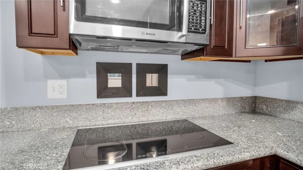2260 Cahuenga Blvd #106 Los Angeles, CA 90068