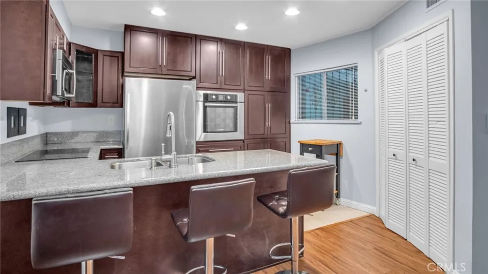 2260 Cahuenga Blvd #106 Los Angeles, CA 90068
