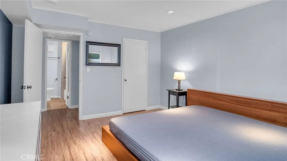2260 Cahuenga Blvd #106 Los Angeles, CA 90068