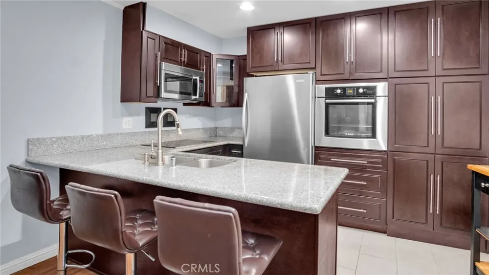 2260 Cahuenga Blvd #106 Los Angeles, CA 90068