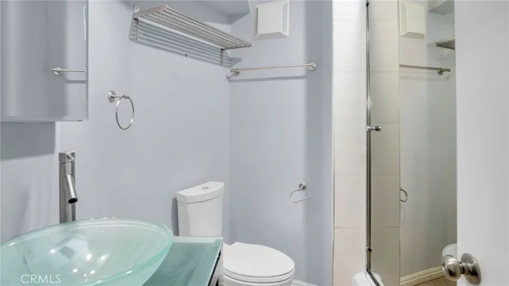 2260 Cahuenga Blvd #106 Los Angeles, CA 90068