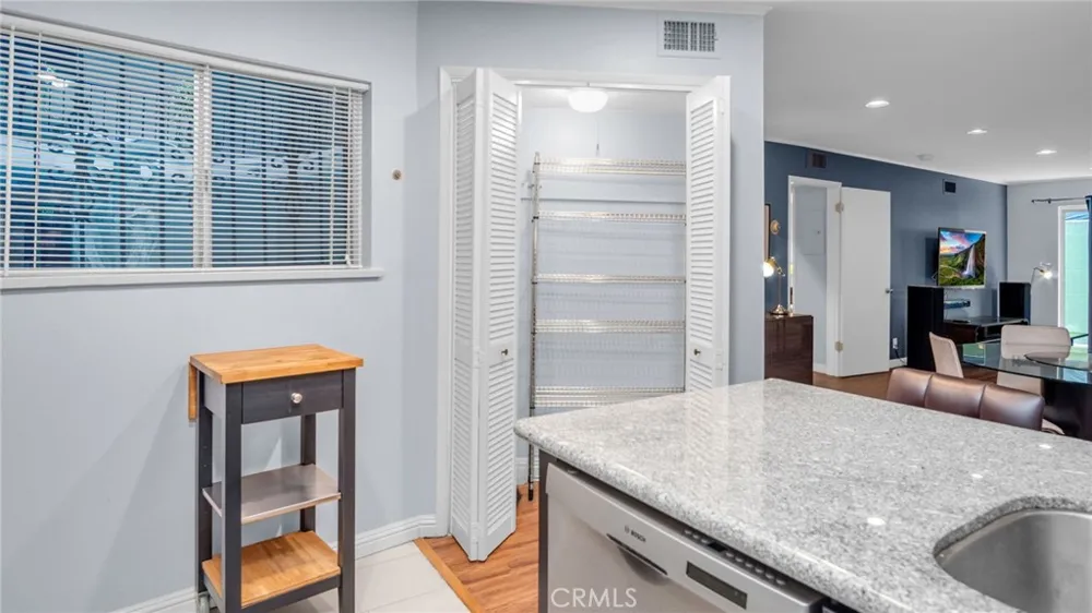 2260 Cahuenga Blvd #106 Los Angeles, CA 90068