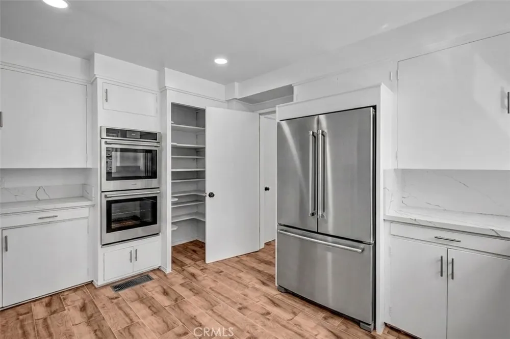 414 Hilgard Avenue Los Angeles, CA 90024