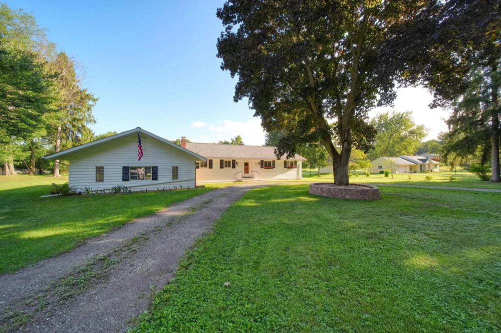 2356 Hatch Road Jackson, MI 49201