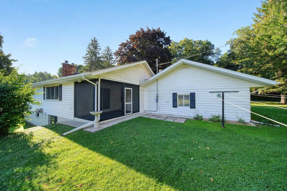 2356 Hatch Road Jackson, MI 49201