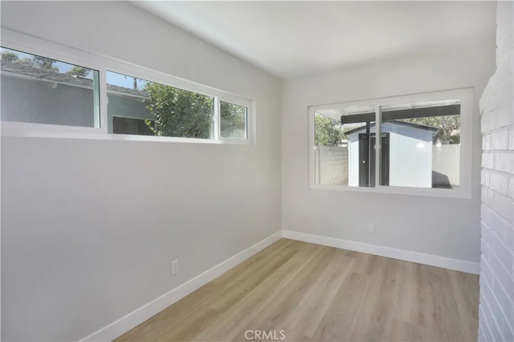 2105 W Hall Santa Ana, CA 92704