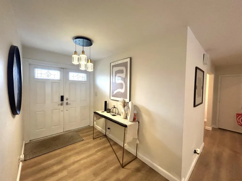 560 S LAKE DASHA DRIVE Plantation, FL 33324