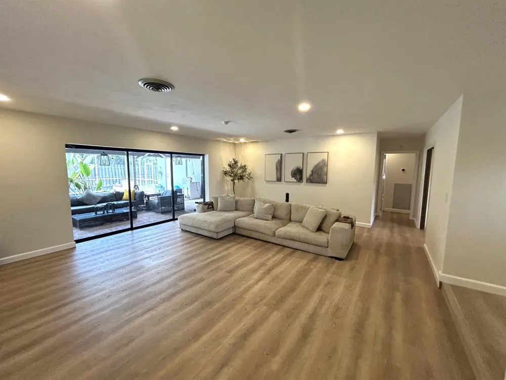 560 S LAKE DASHA DRIVE Plantation, FL 33324