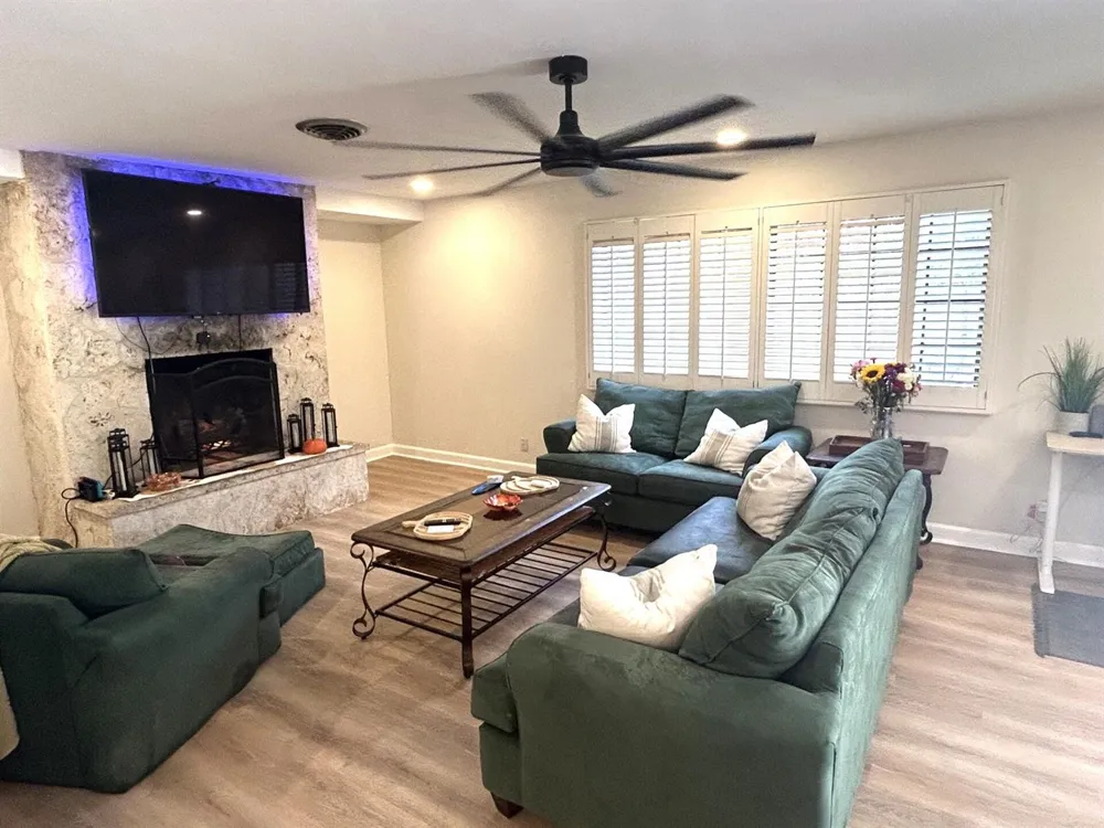 560 S LAKE DASHA DRIVE Plantation, FL 33324