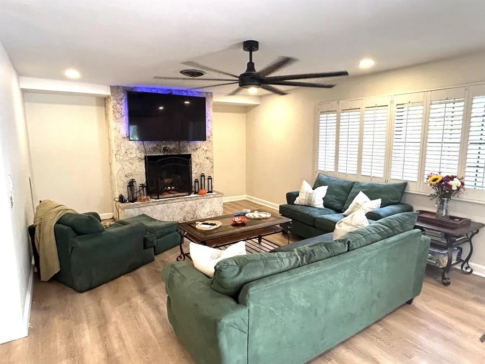 560 S LAKE DASHA DRIVE Plantation, FL 33324