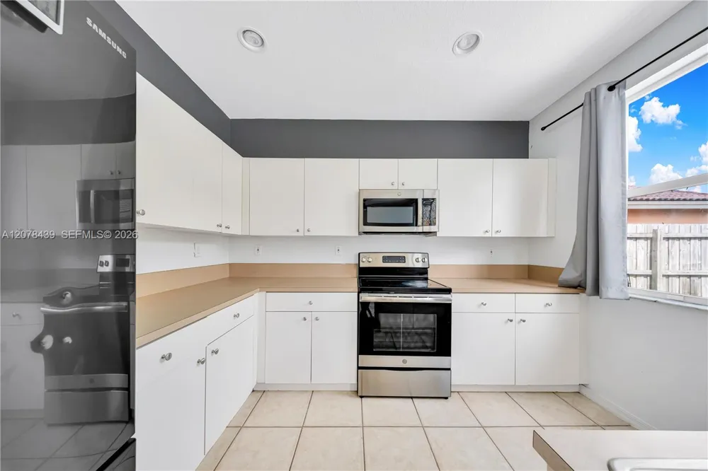 2019 SE 13th St Homestead, FL 33035
