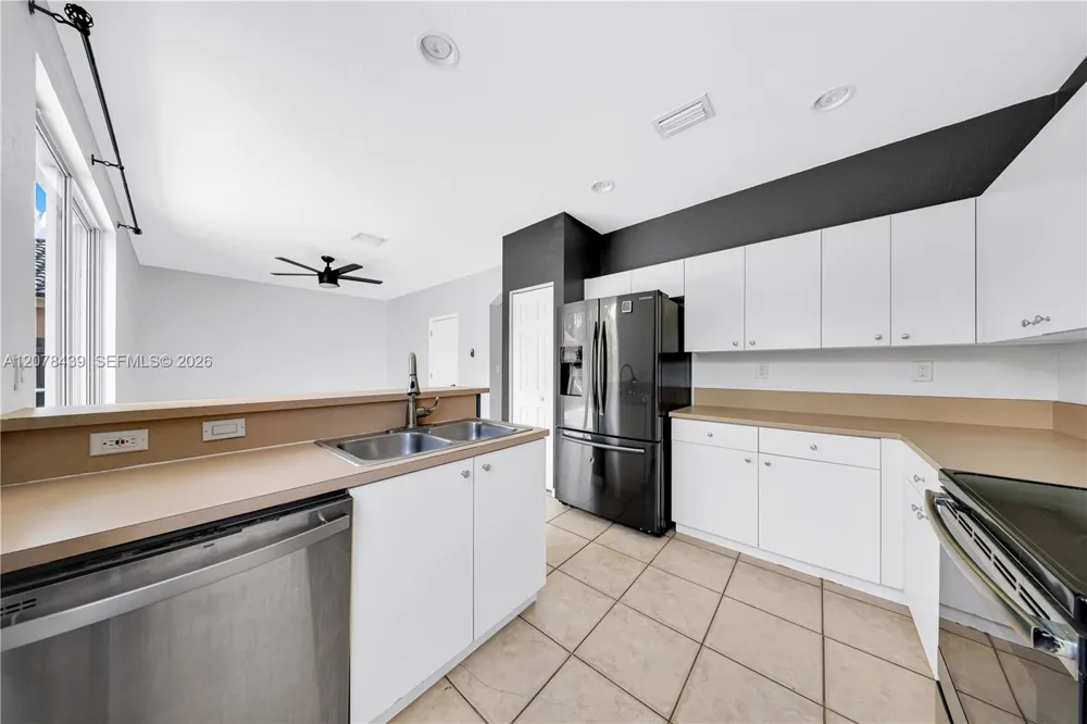 2019 SE 13th St Homestead, FL 33035