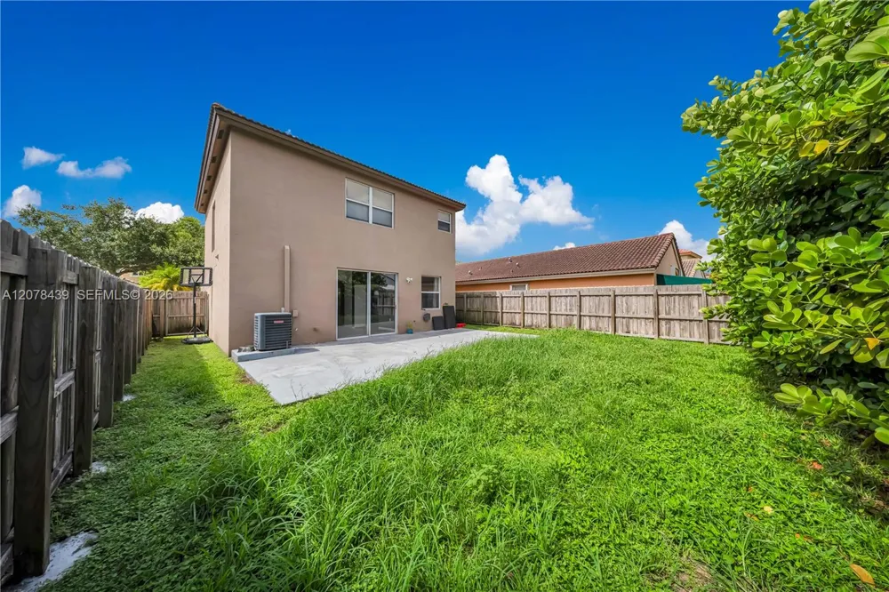 2019 SE 13th St Homestead, FL 33035