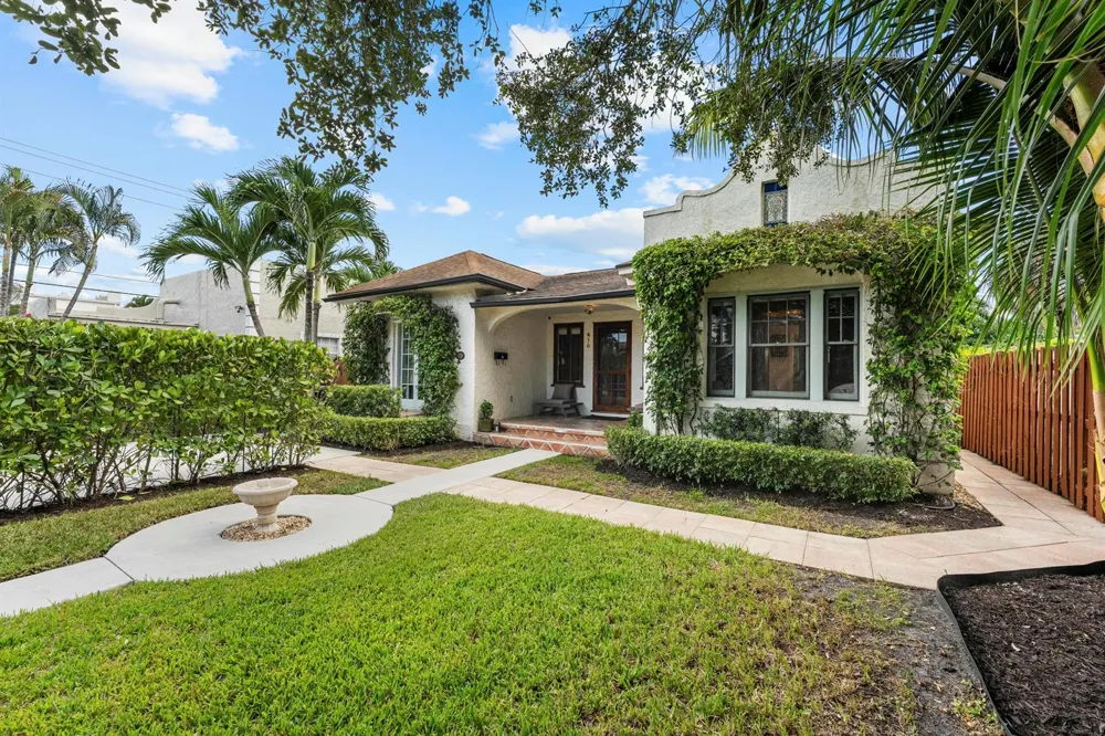 416 WESTWOOD ROAD West Palm Beach, FL 33401